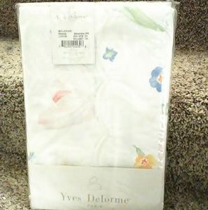 Yves DeLorme NWT pillow shams